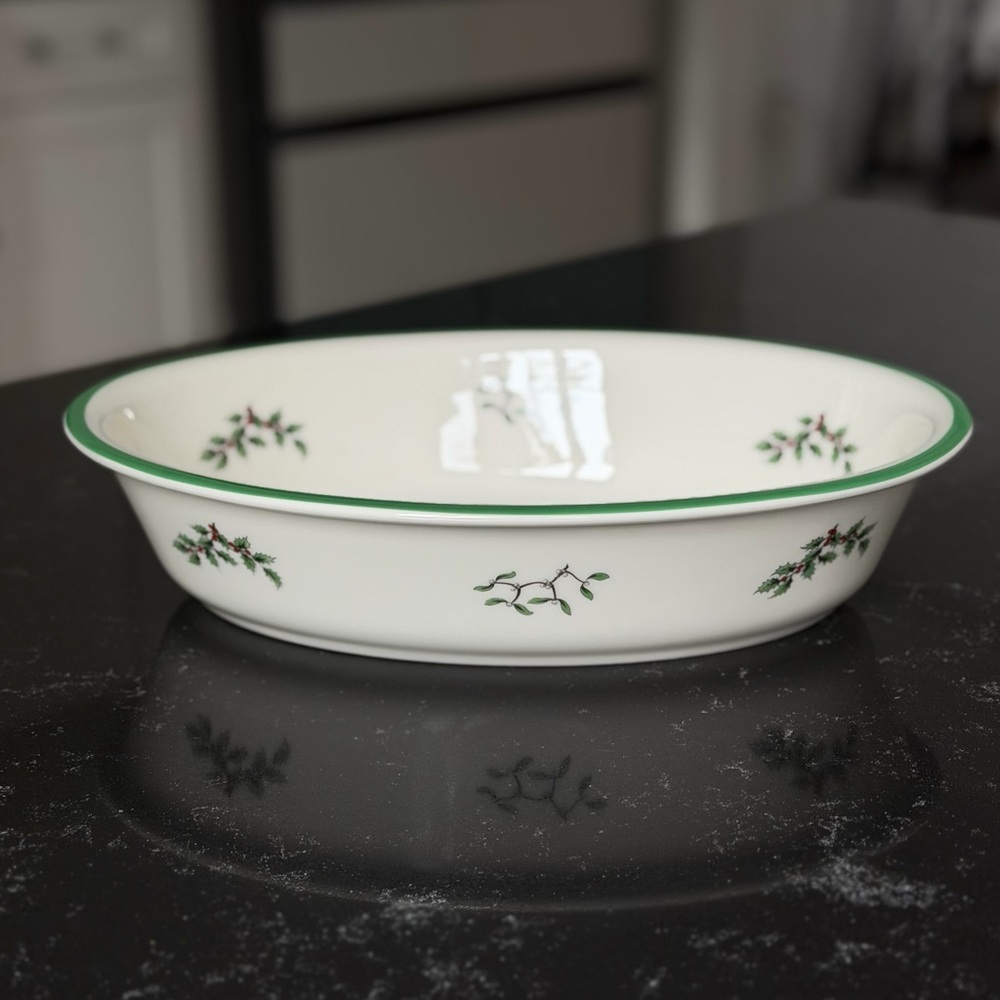 Spode Christmas Tree  Rimmed Oven to Table Oval Baking Dish